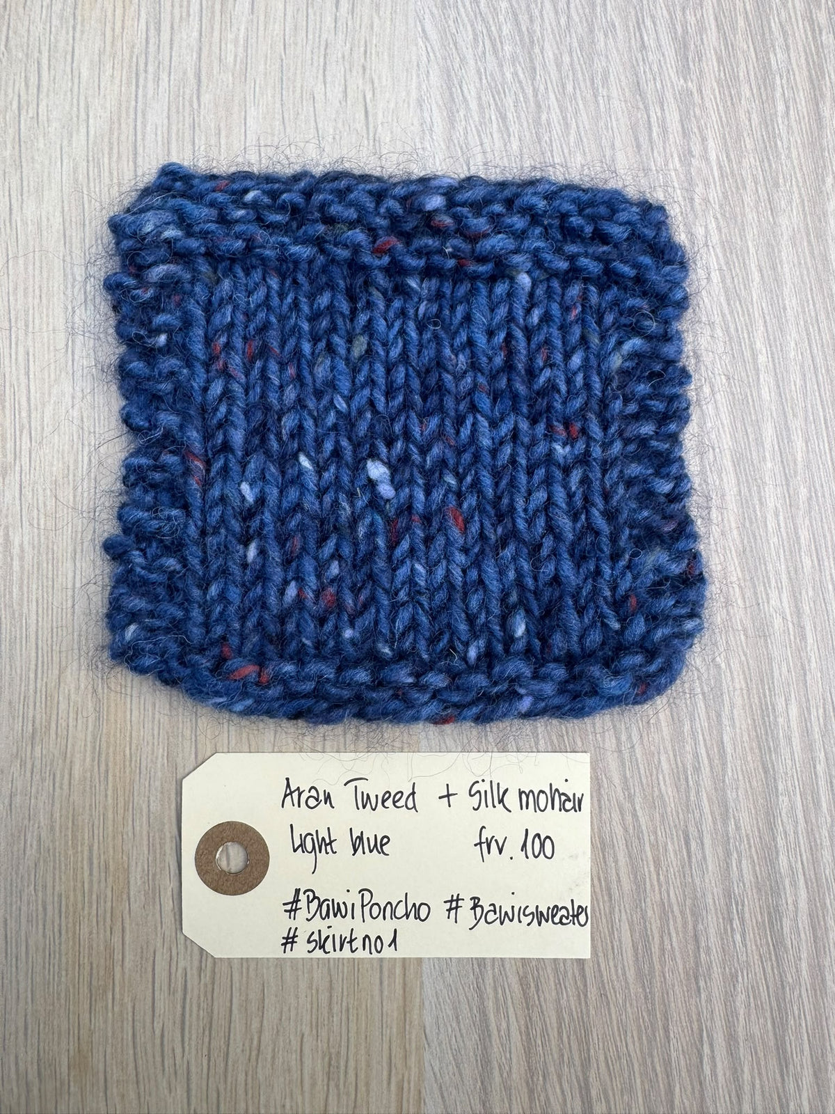 Bawi Poncho garnkit - ensfarvet [Aran tweed/Isager Silk mohair]
