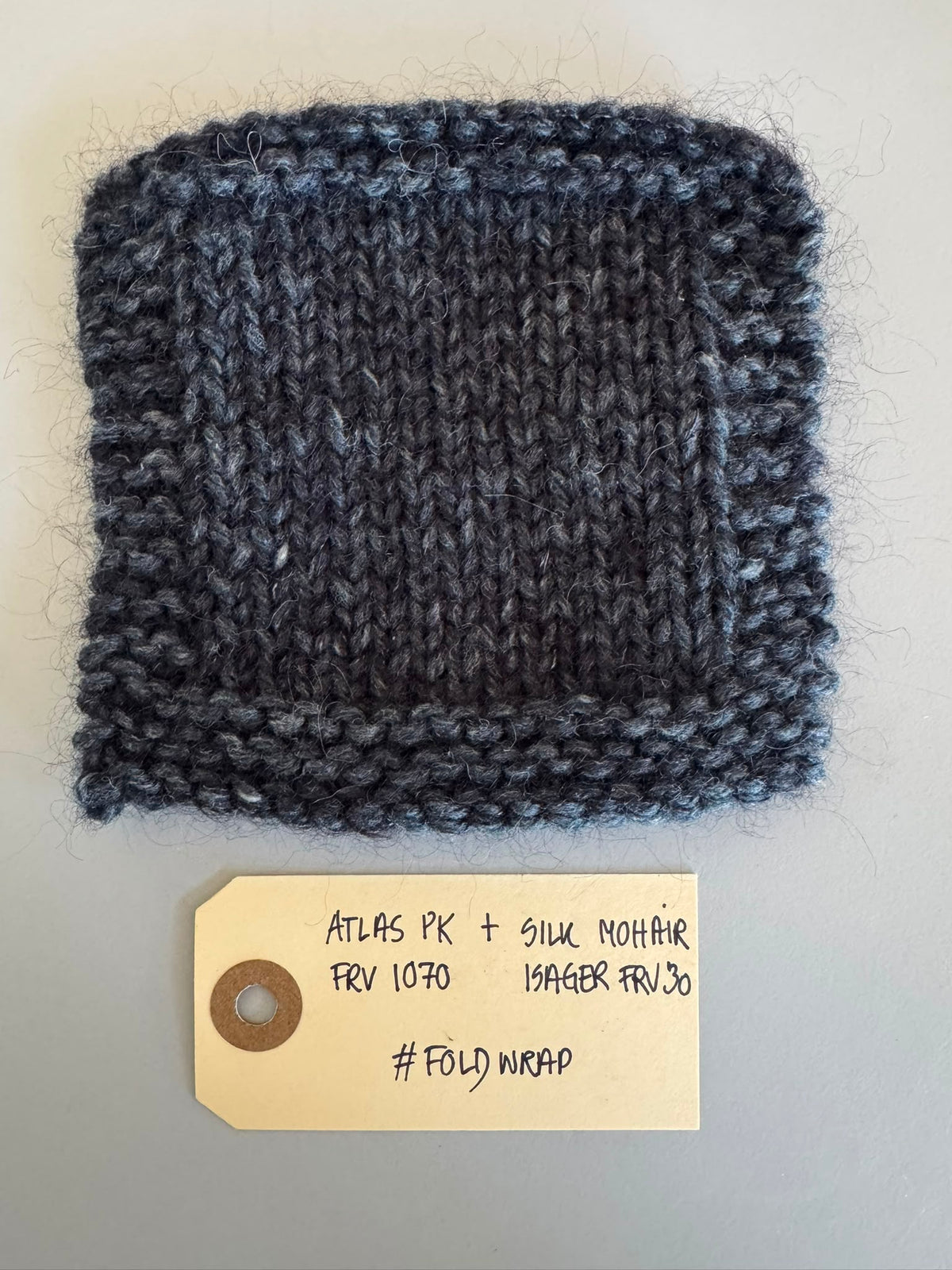 Fold Wrap garnkit [Atlas/Isager Silk mohair]