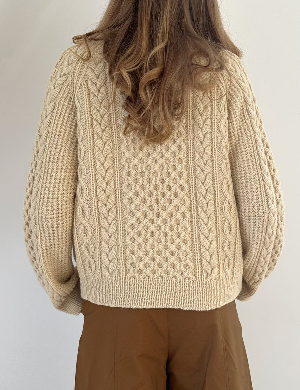 Cara Cardigan garnkit [Jensen garn]