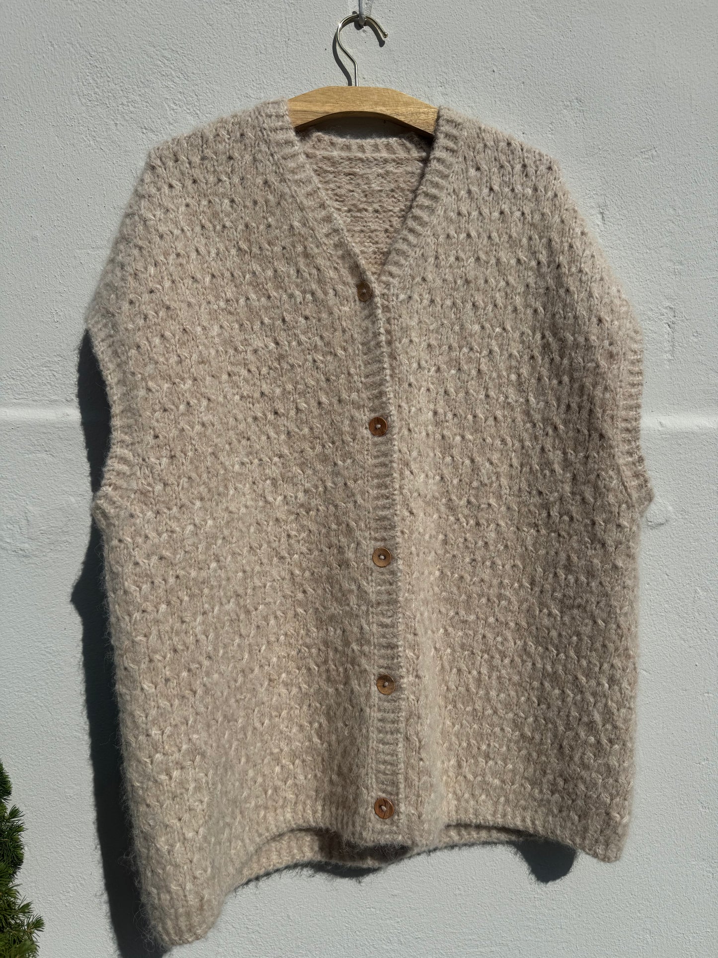 Leander Cardi vest garnkit [længde 3]