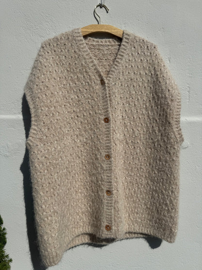 Leander Cardi vest garnkit [længde 3]