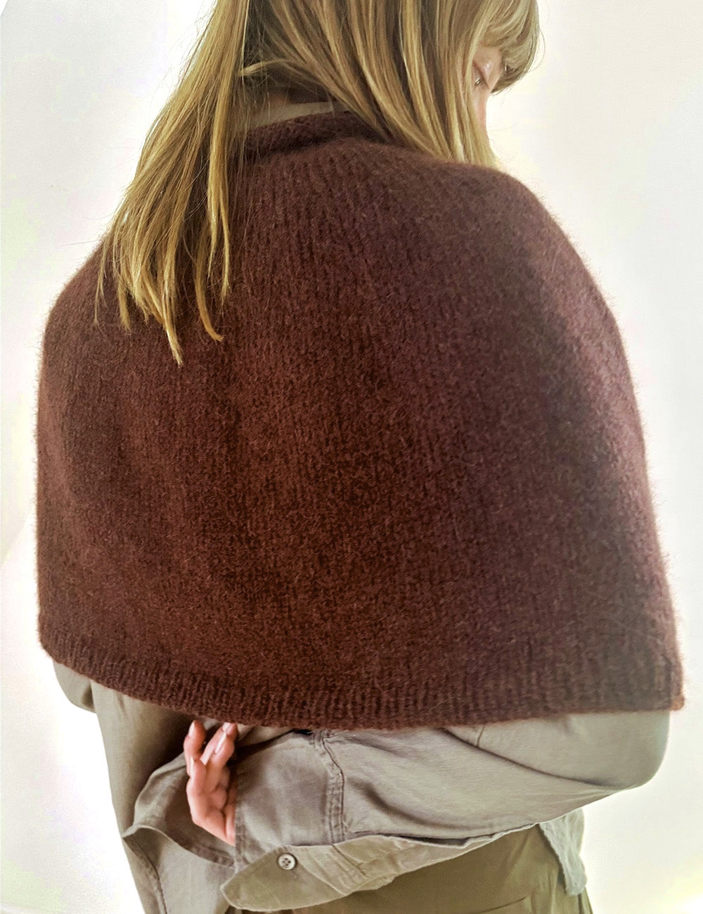 Plain Yoke Poncho garnkit [Snefnug]