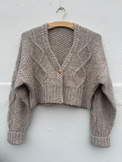 Tversted Cardigan garnkit [Tvinni/Soft Fine]