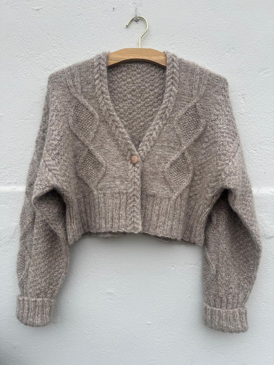 Tversted Cardigan garnkit [Tvinni/Soft Fine]