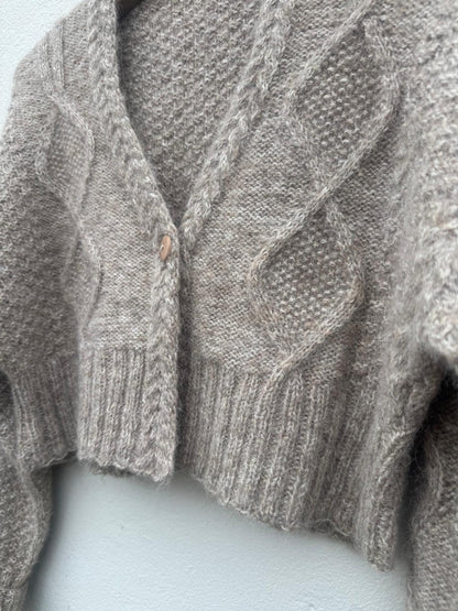 Tversted Cardigan garnkit [Tvinni/Soft Fine]