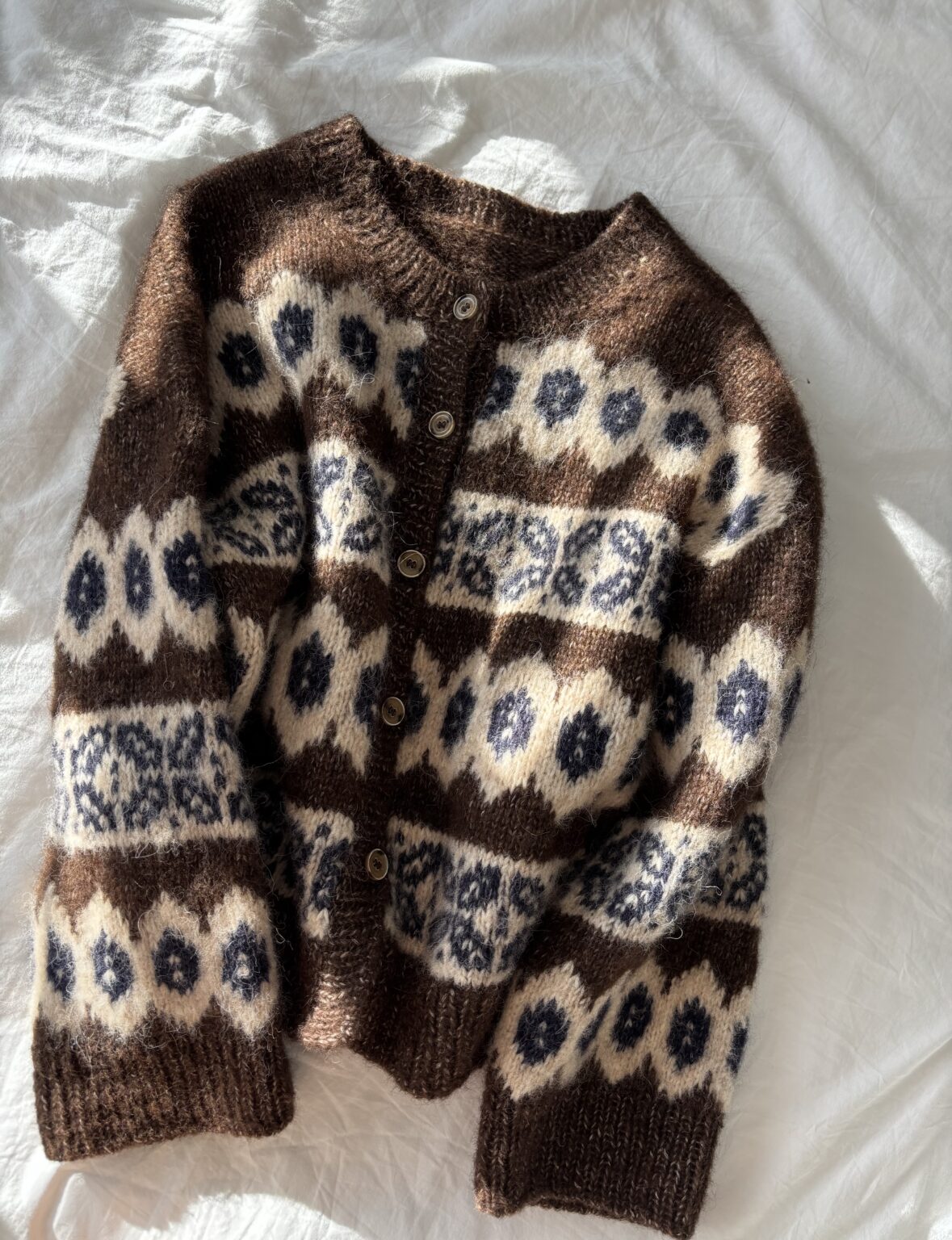 Zosia Cardigan garnkit [Isager Soft]