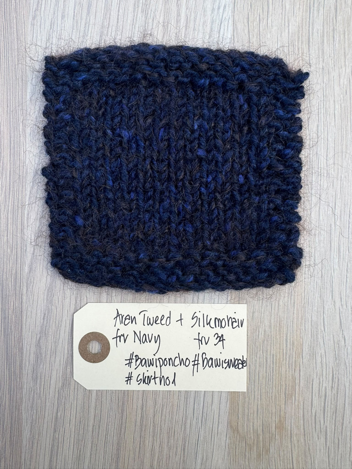 Bawi Poncho garnkit - ensfarvet [Aran tweed/Isager Silk mohair]