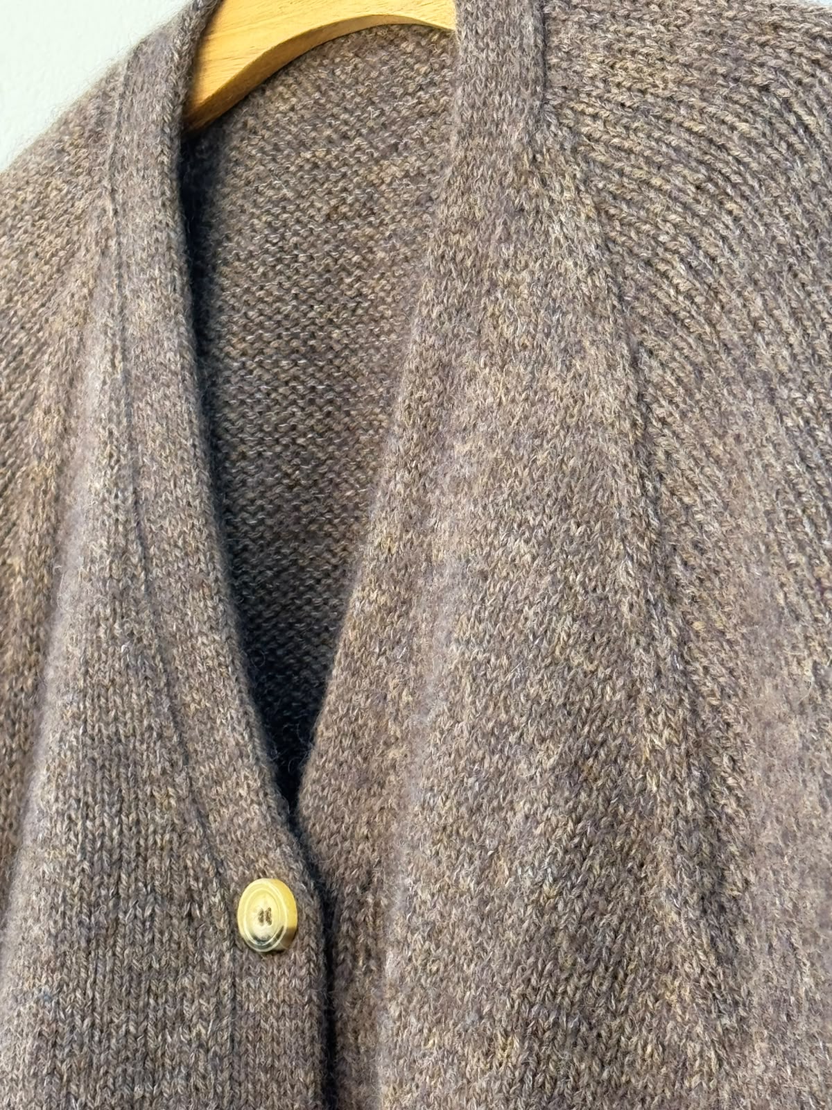 Champagne Cardigan garnkit [Isager Jensen/Isager Silk mohair]