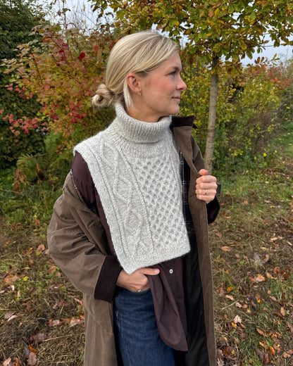 Dagmar Neck garnkit [Atlas]