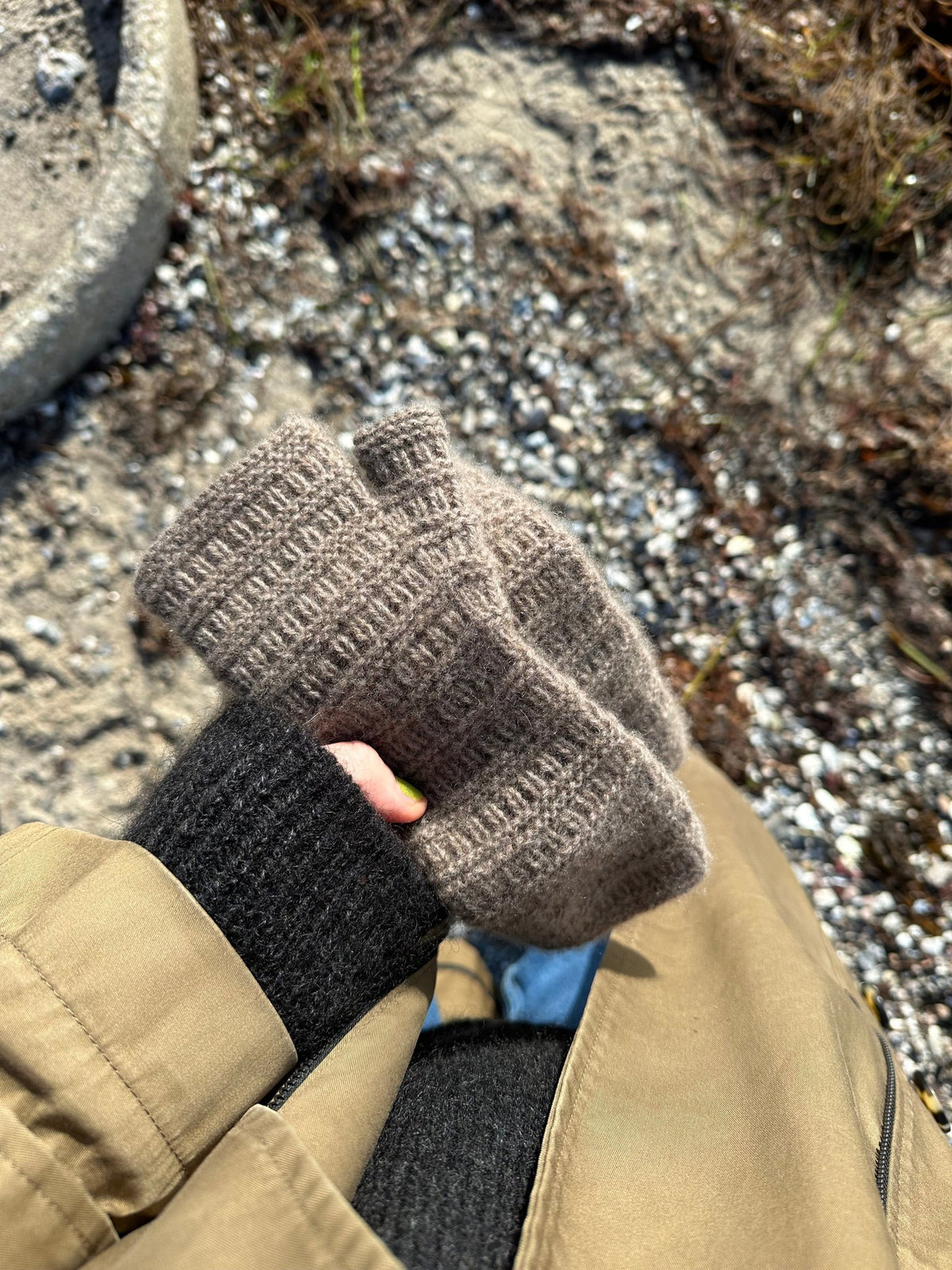 Gloves no. 1 garnkit [Cardiff Cashmere Classic]