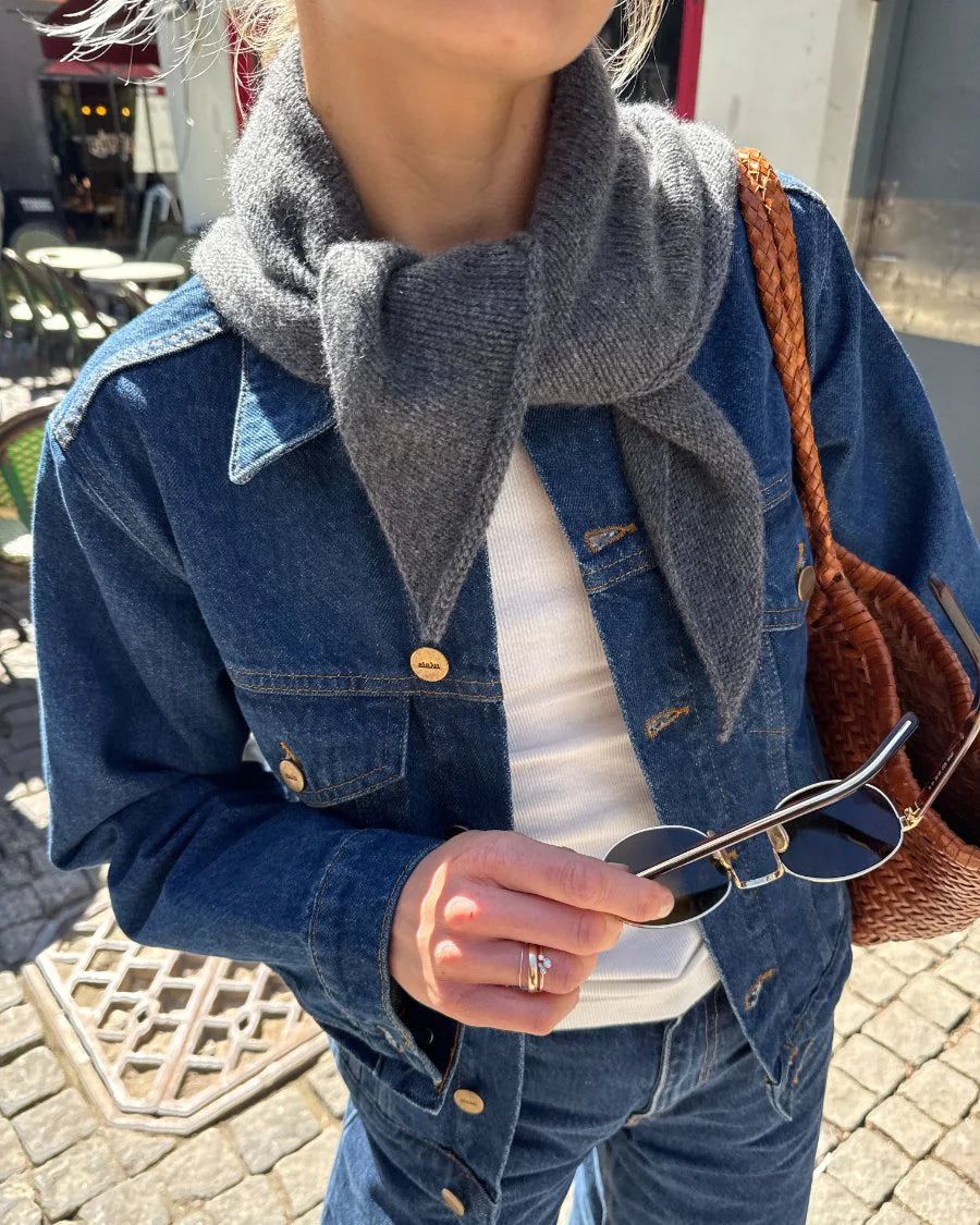 Uma Scarf garnkit [Cardiff Cashmere Classic]